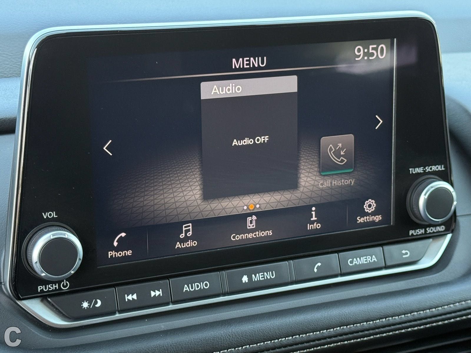 Used 2024 Nissan Rogue SV FWD image 19