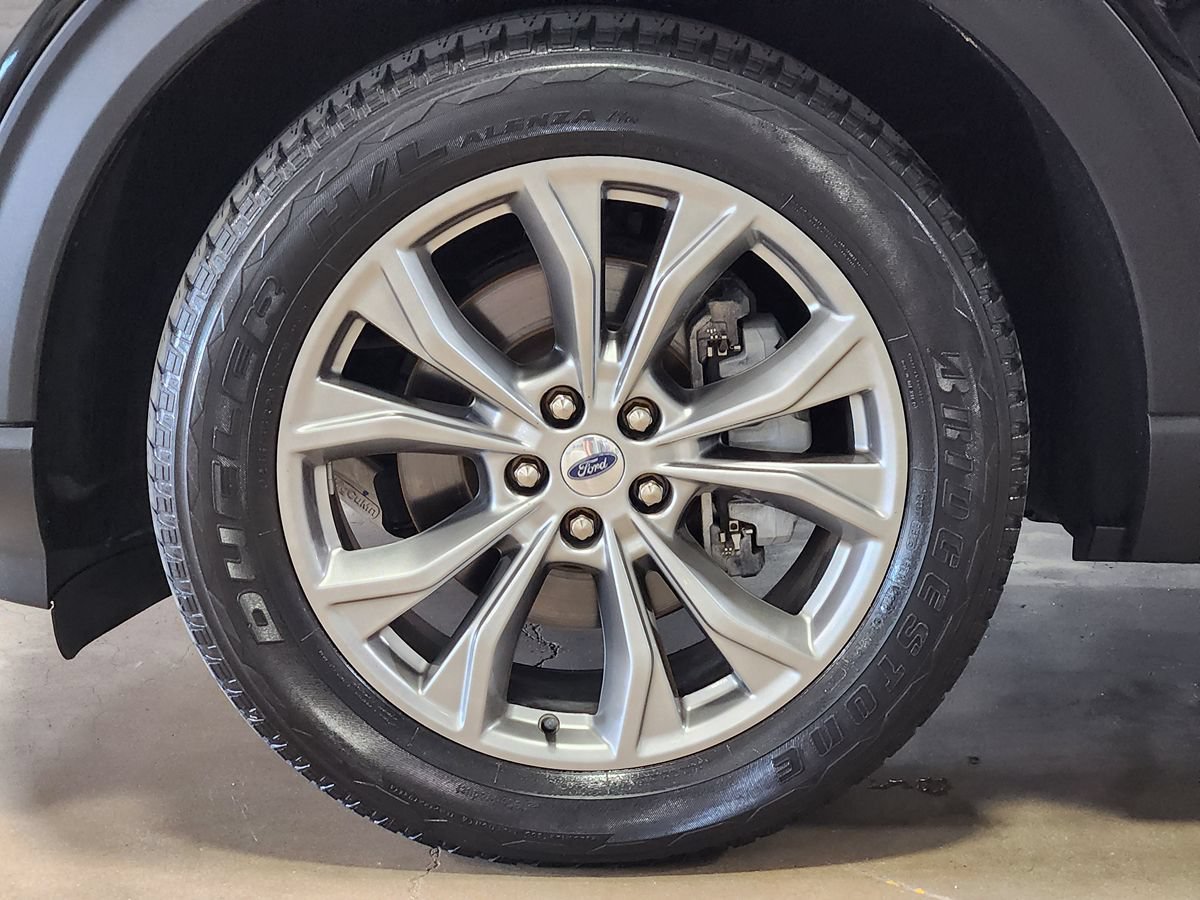 Used 2024 Ford Explorer XLT w/ Equipment Group 202A RWD image 26