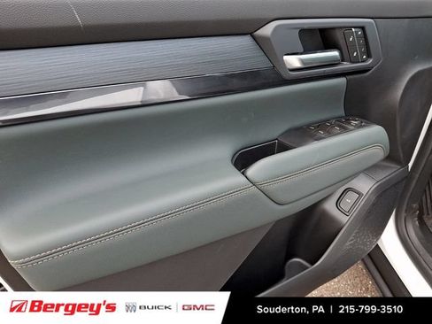 New 2026 GMC Terrain AT4 w/ Convenience Package III AWD/4WD image 9