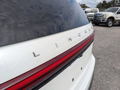 Used 2025 Lincoln Aviator AWD image 13