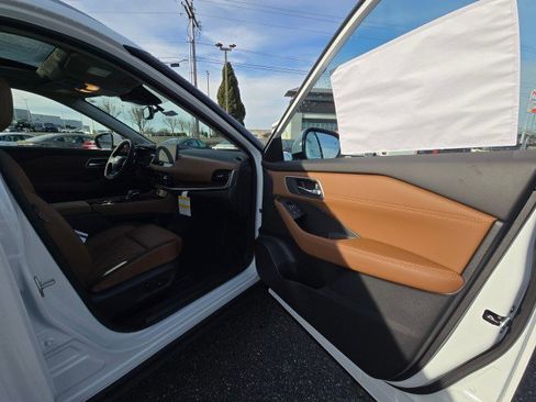 New 2026 Nissan Rogue Platinum w/ Platinum Premium Package image 10