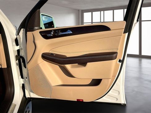 Used 2017 Mercedes-Benz GLE 350 4MATIC image 27