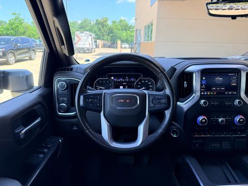 Used 2021 GMC Sierra 1500 SLT RWD image 18
