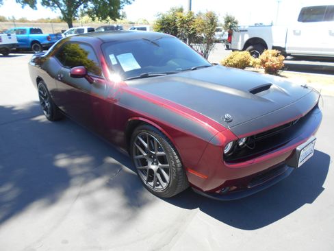 Used 2018 Dodge Challenger T/A RWD image 3