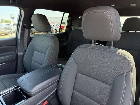 Used 2024 Chevrolet Traverse LT w/ Trailering Package FWD image 13