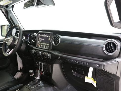 Used 2023 Jeep Wrangler Unlimited Rubicon 4xe w/ Safety Group AWD/4WD image 17