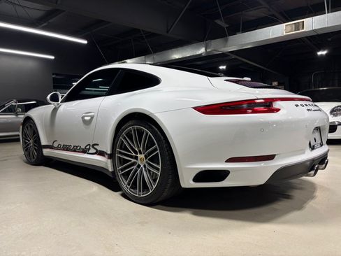 Used 2019 Porsche 911 Carrera 4S AWD/4WD image 3