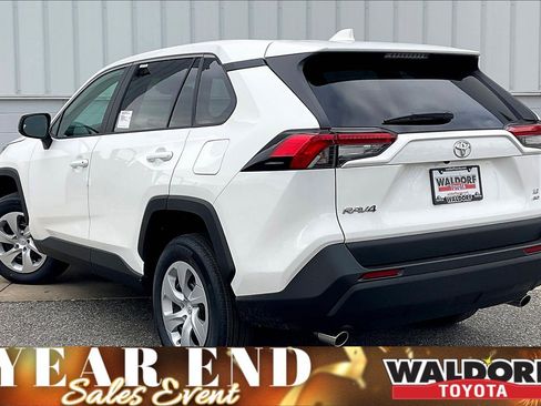 New 2025 Toyota RAV4 LE image 3
