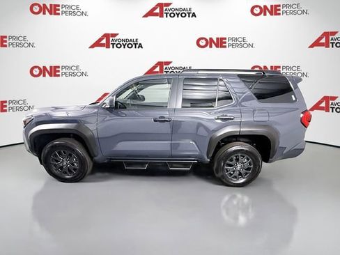 Certified 2025 Toyota 4Runner SR5 AWD/4WD image 5