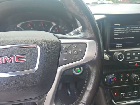 Used 2018 GMC Terrain SLT w/ Preferred Package FWD image 17
