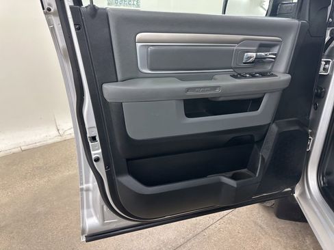 Used 2014 RAM 1500 Classic SLT image 30