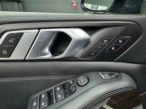 Used 2020 BMW X5 M50i w/ Executive Package image 22