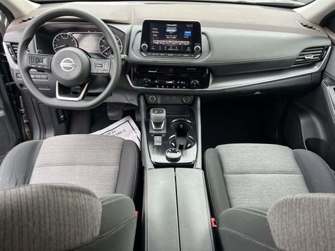 Used 2021 Nissan Rogue SV image 15