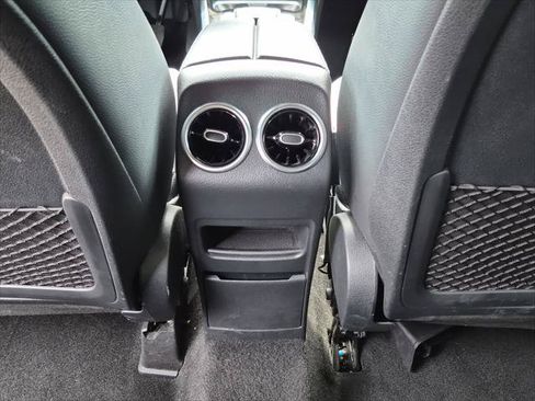 Used 2022 Mercedes-Benz GLB 250 w/ Premium Package Lite image 14