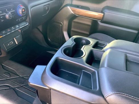 Used 2019 Chevrolet Silverado 1500 LT w/ Texas Edition image 16