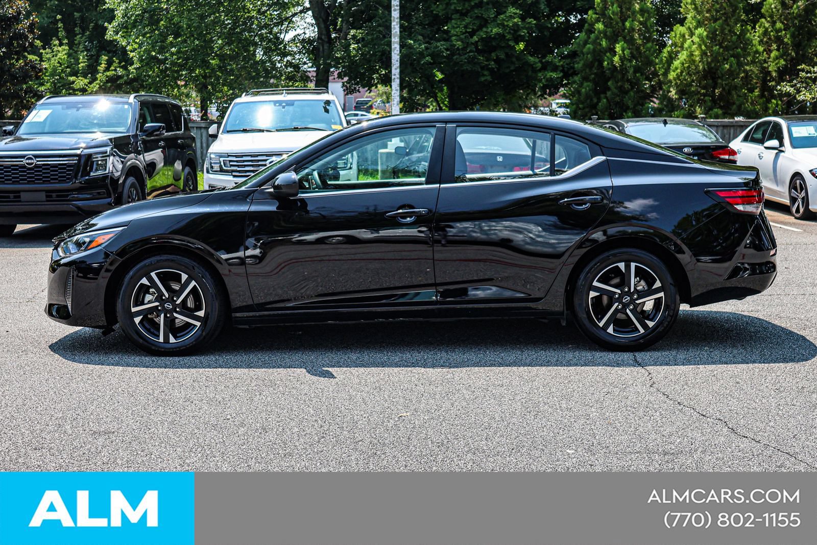 Used 2024 Nissan Sentra SV FWD image 9