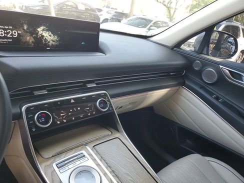 Used 2022 Genesis GV80 2.5T w/ Advanced Package 02 AWD/4WD image 27