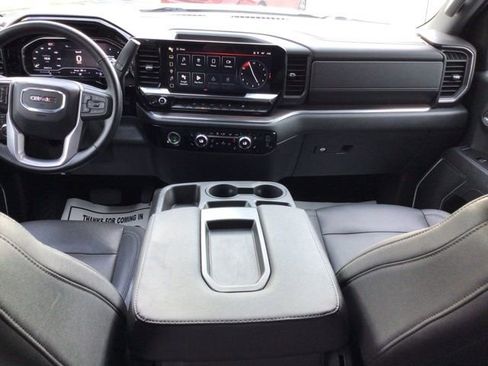 Used 2024 GMC Sierra 1500 SLT image 21