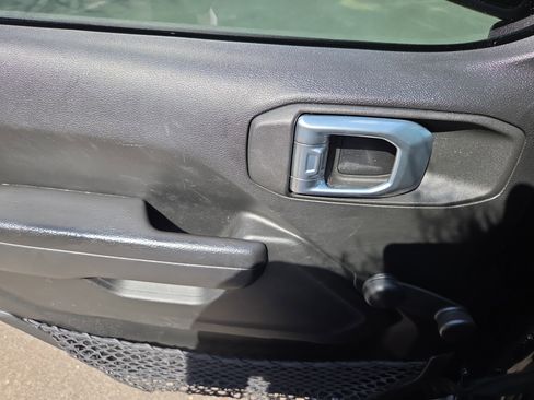 Used 2023 Jeep Wrangler Sport image 12