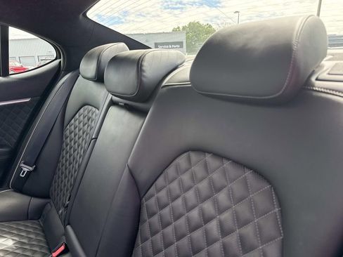 Used 2020 Genesis G70 3.3T w/ Sport Package image 13