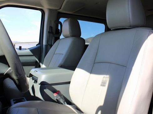 Used 2016 Nissan NV 3500 SL image 16