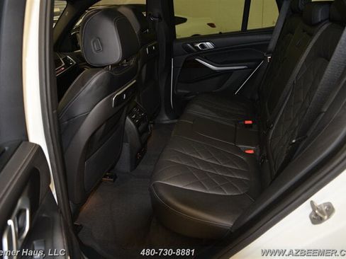 Used 2025 BMW X5 xDrive40i w/ M Sport Package AWD/4WD image 25