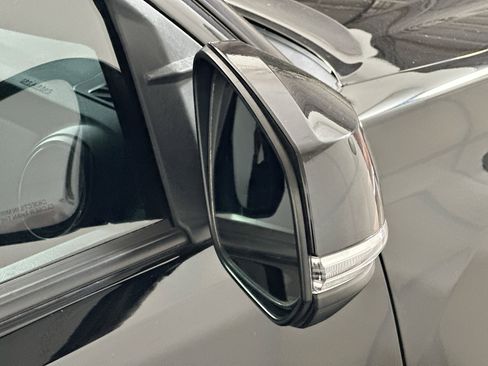 Used 2023 Toyota Tacoma SR5 w/ Technology Package image 10