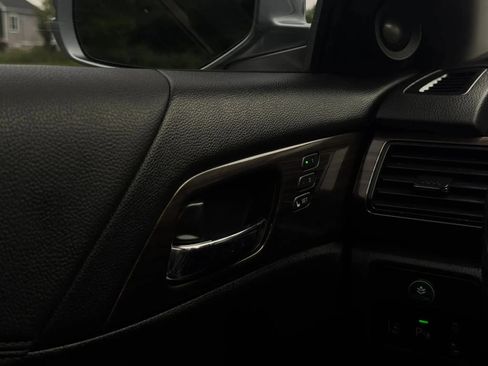 Used 2017 Honda Accord Touring image 28