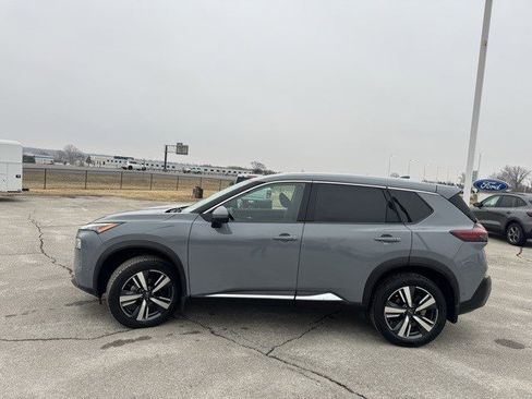 Used 2022 Nissan Rogue SL w/ SL Premium Package image 6