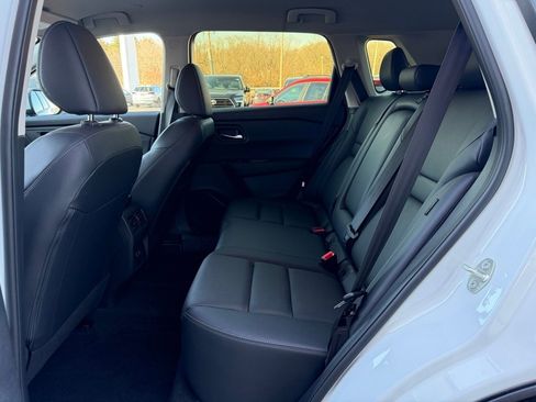 Certified 2025 Nissan Rogue SL image 8