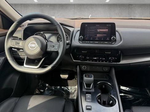 Used 2021 Nissan Rogue SV w/ Premium Package FWD image 21