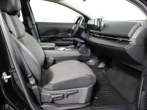 Used 2024 Nissan Ariya FWD image 15