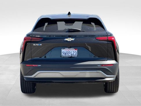Used 2025 Chevrolet Blazer EV LT FWD image 4