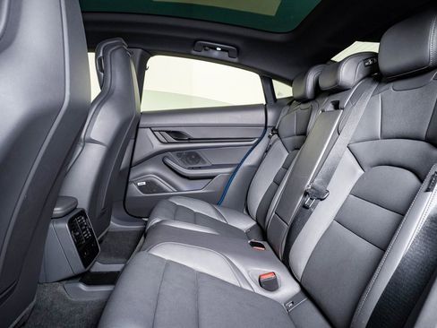 Used 2022 Porsche Taycan 4S image 16