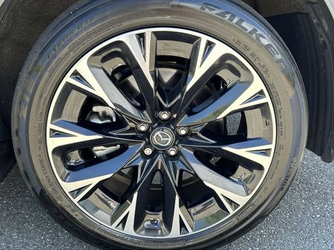 Used 2025 MAZDA CX-90 Plug-In Hybrid w/ Premium Plus AWD/4WD image 11