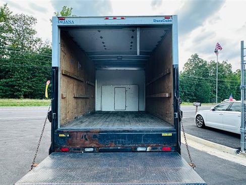 Used 2018 Ford E-350 and Econoline 350 Super Duty w/ Power Windows & Locks Group image 5