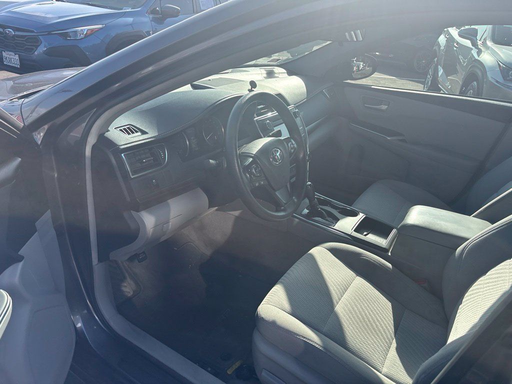 Used 2017 Toyota Camry LE FWD image 12