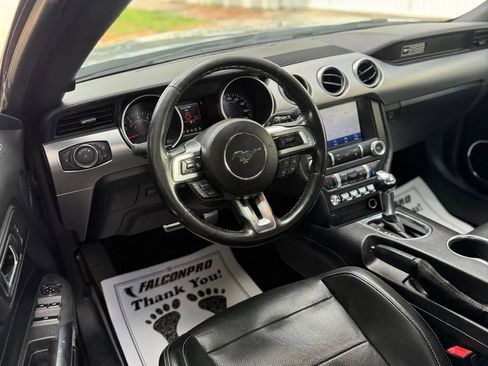 Used 2020 Ford Mustang Premium RWD image 9