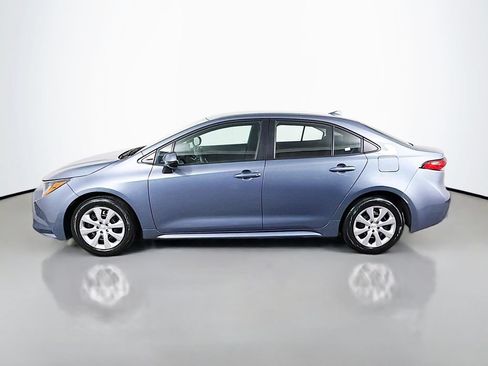 Used 2024 Toyota Corolla LE FWD image 4