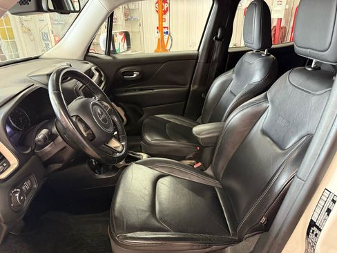 Used 2016 Jeep Renegade Limited AWD/4WD image 11