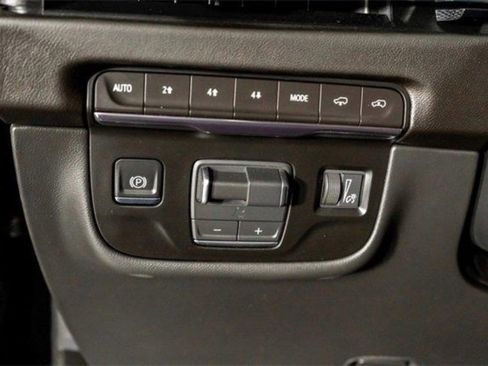 Used 2026 Cadillac Escalade Luxury w/ Touring Package image 46