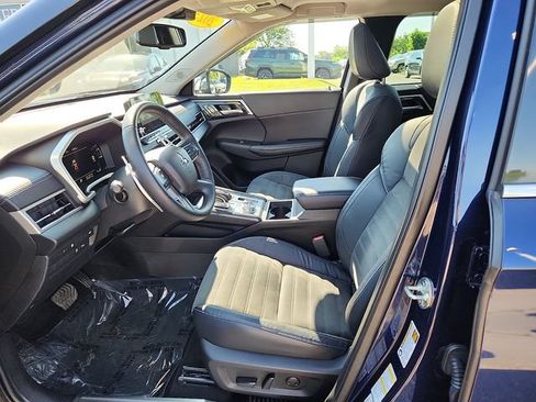 Used 2023 Mitsubishi Outlander SE AWD/4WD image 13
