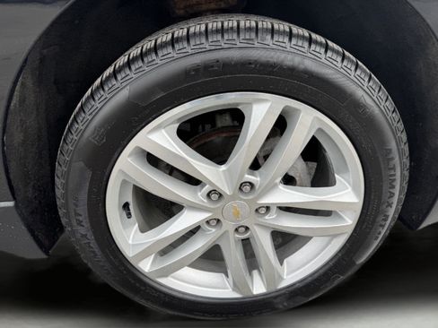 Used 2019 Chevrolet Equinox Premier image 10