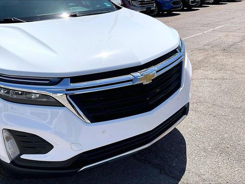 Used 2024 Chevrolet Equinox LT AWD/4WD image 3
