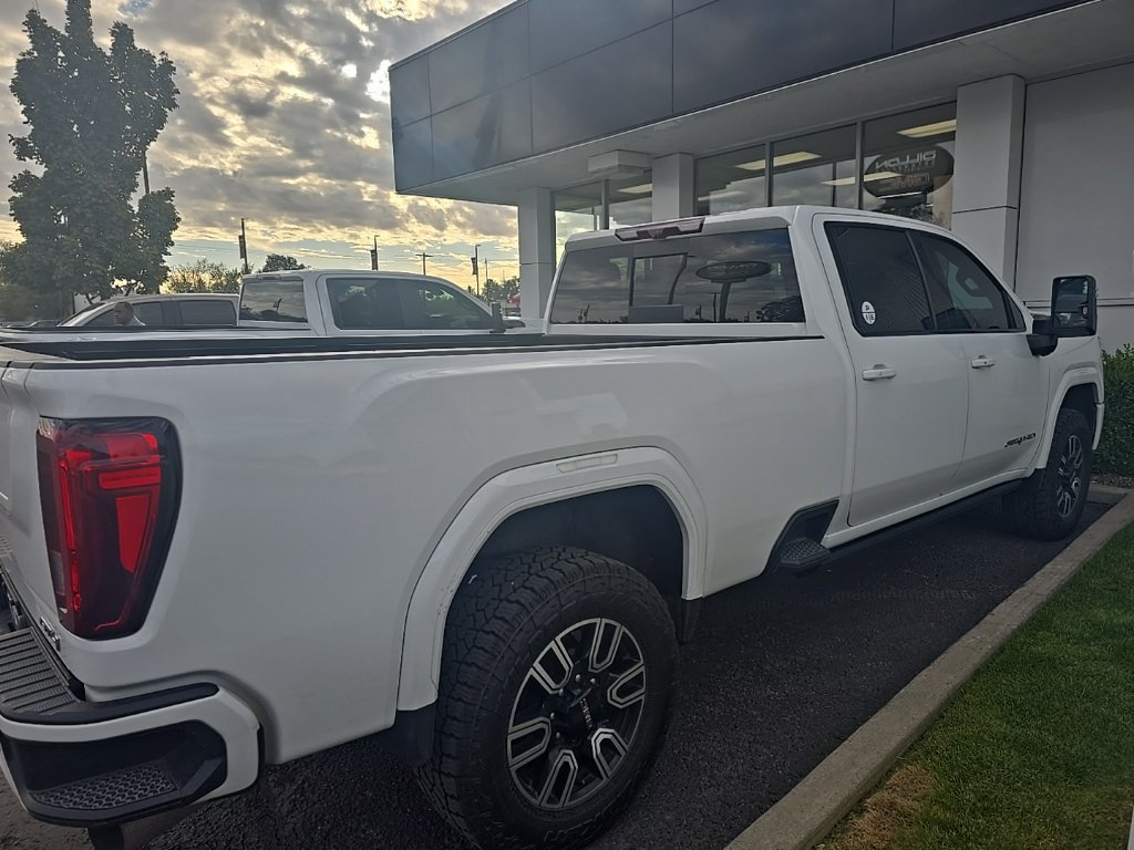 Used 2023 GMC Sierra 3500 AT4 w/ AT4 Premium Plus Package AWD/4WD image 4
