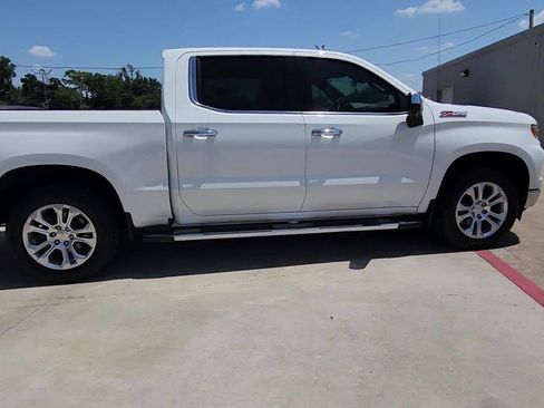 Used 2023 Chevrolet Silverado 1500 LTZ w/ Z71 Off-Road Package AWD/4WD image 9