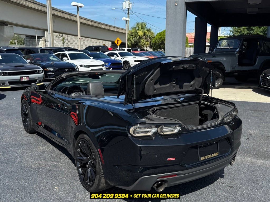 Used 2019 Chevrolet Camaro SS RWD image 26