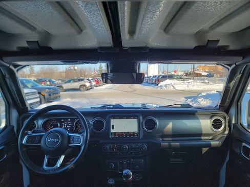 Used 2020 Jeep Gladiator Overland image 25