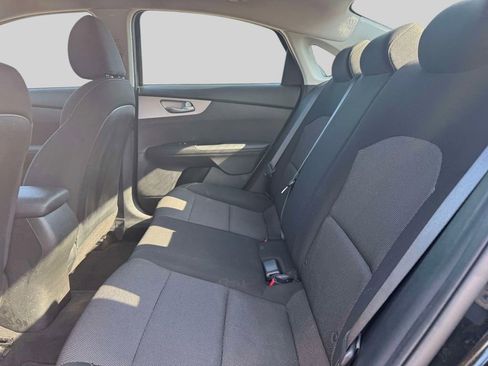 Used 2023 Kia Forte LXS FWD image 10