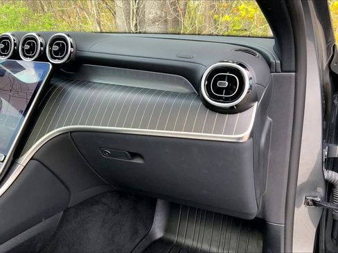 Used 2023 Mercedes-Benz GLC 300 4MATIC image 19